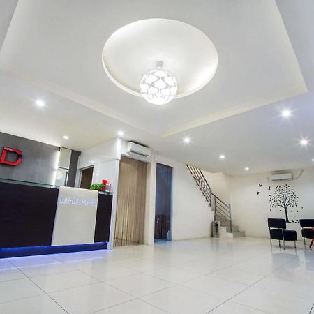 Dju Dju Hotel Batam Buitenkant foto