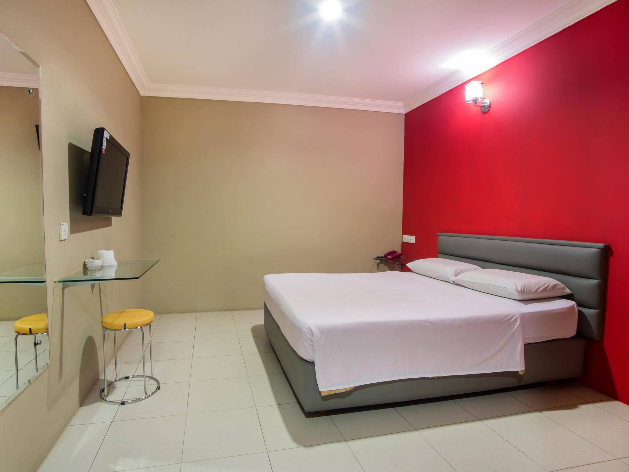 Dju Dju Hotel Batam Buitenkant foto
