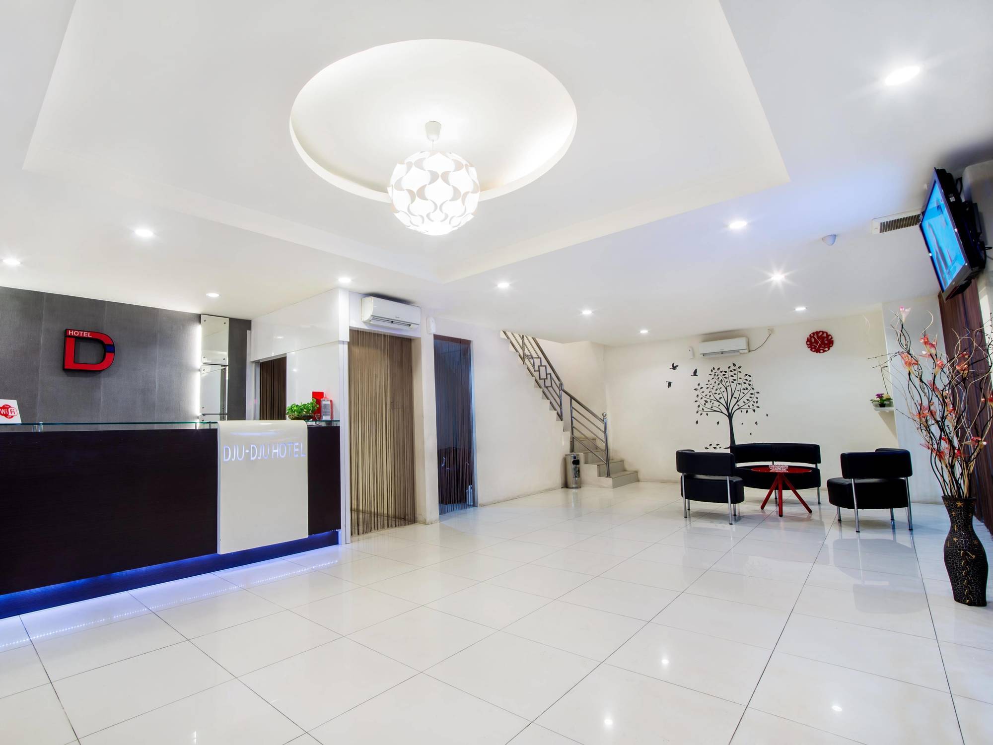 Dju Dju Hotel Batam Buitenkant foto