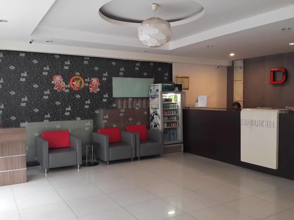 Dju Dju Hotel Batam Buitenkant foto